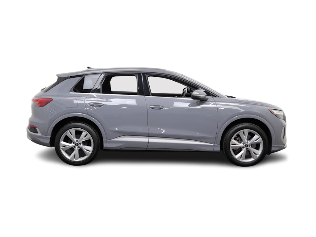 Thumbnail: 2023 Audi Q4 e-tron - 13