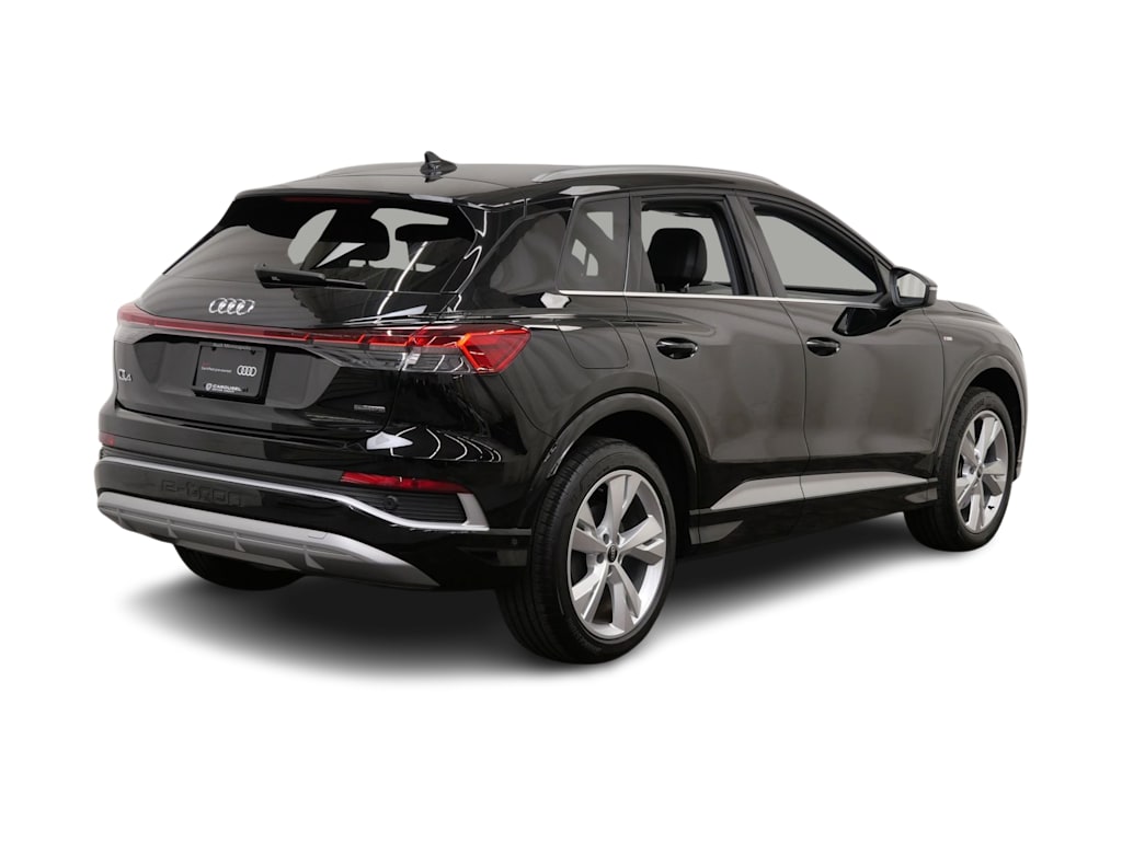 Thumbnail: 2023 Audi Q4 e-tron - 12
