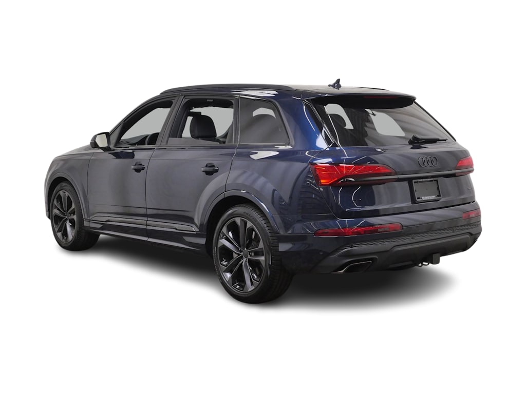 Thumbnail: 2026 Audi Q7 - 4