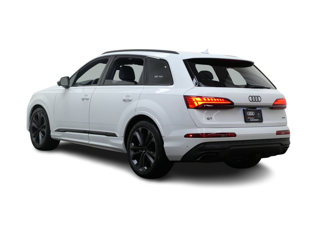 Thumbnail: 2026 Audi Q7 - 4