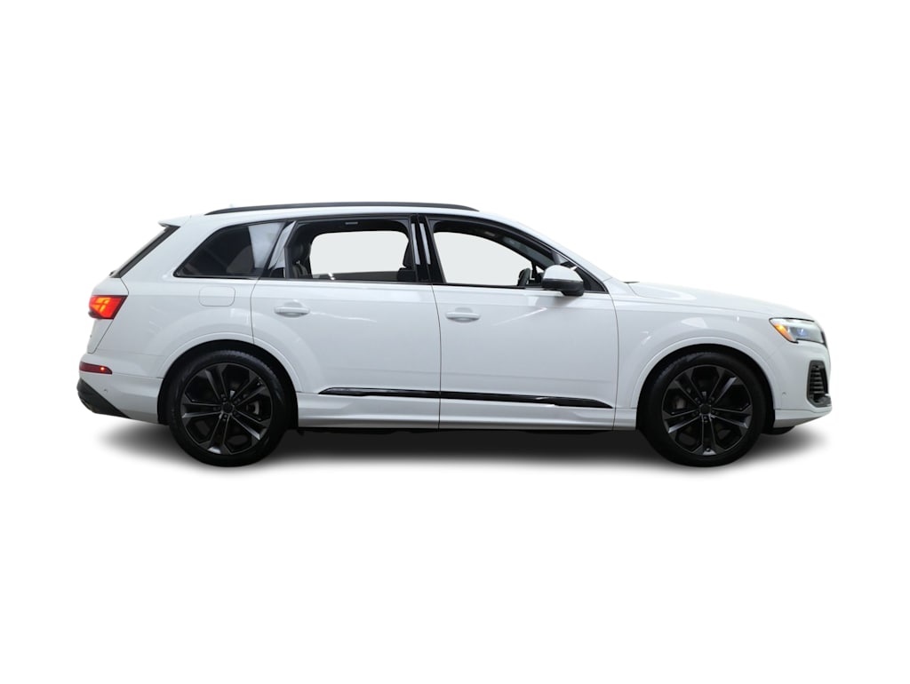 Thumbnail: 2026 Audi Q7 - 10