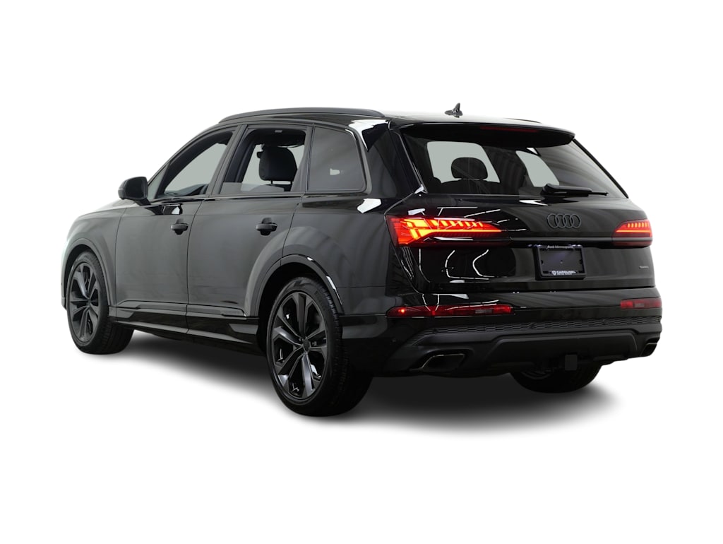 Thumbnail: 2026 Audi Q7 - 4