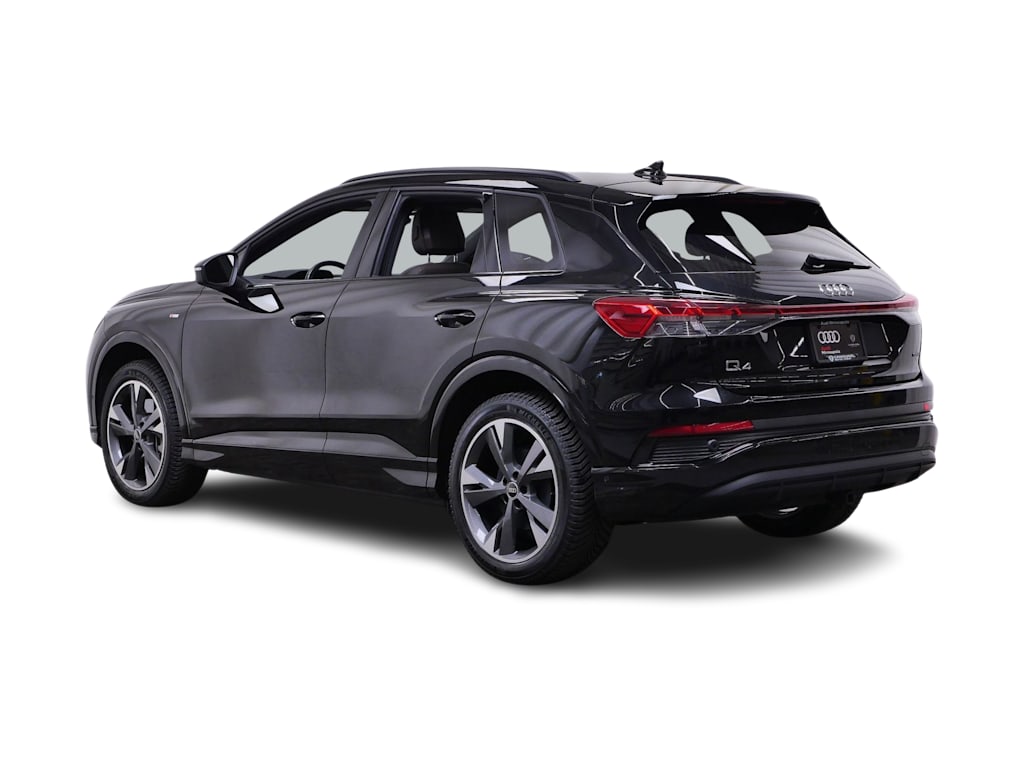 Thumbnail: 2023 Audi Q4 e-tron - 4