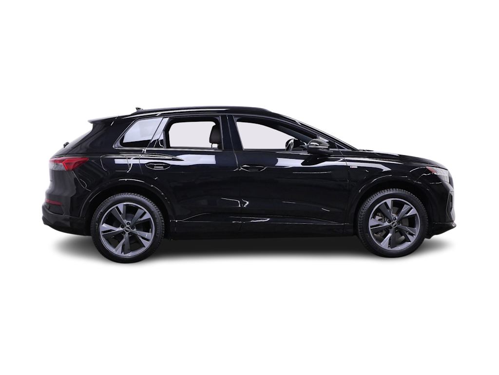 Thumbnail: 2023 Audi Q4 e-tron - 12
