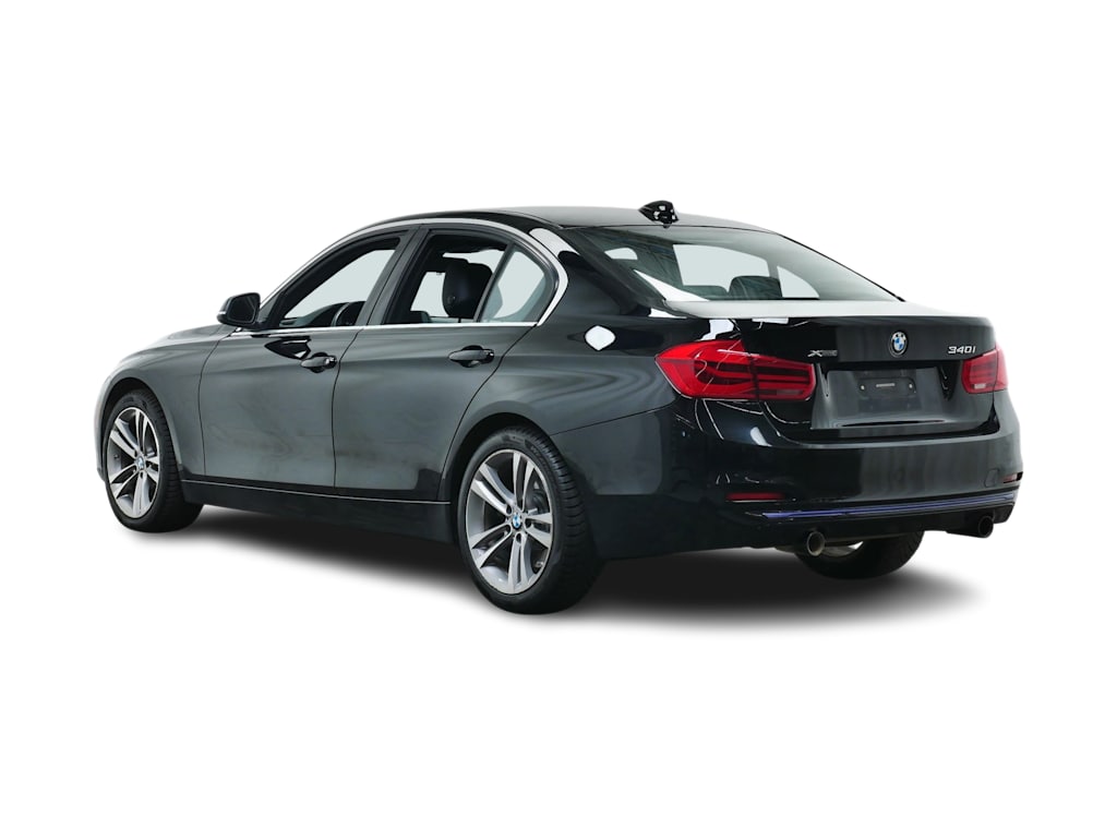 Thumbnail: 2016 BMW 3 Series - 4