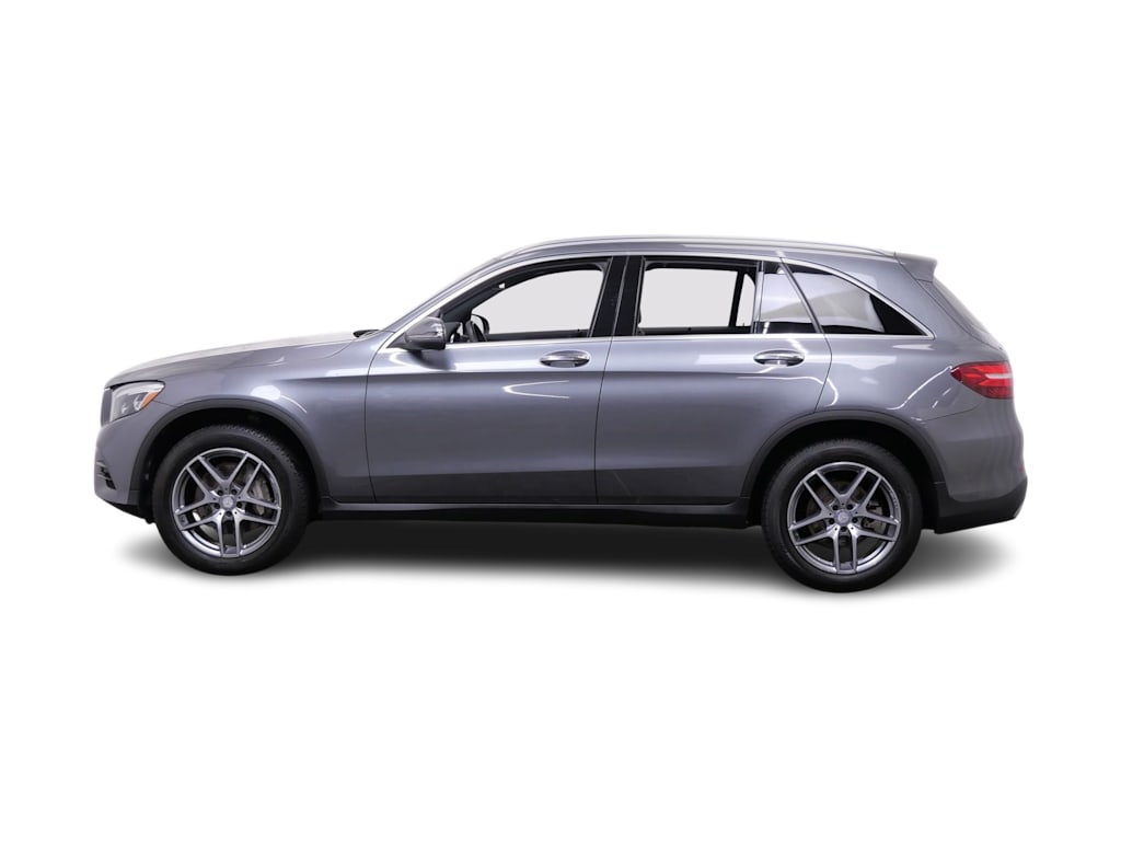 Thumbnail: 2017 Mercedes-Benz GLC - 3