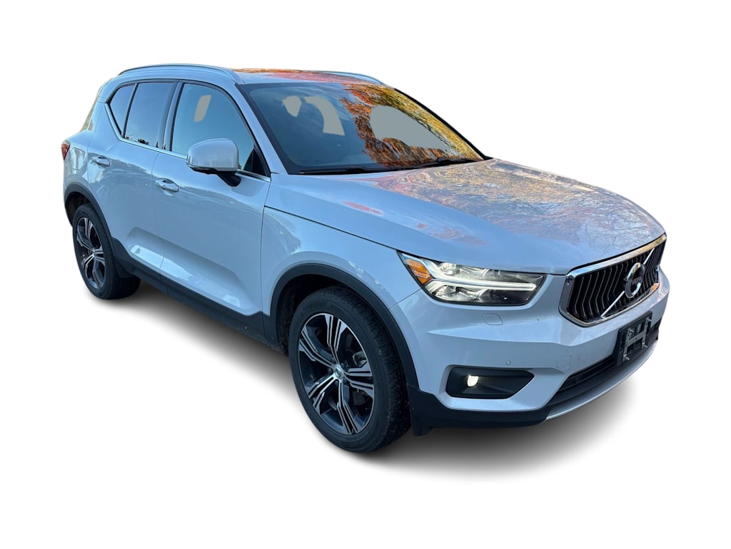 Thumbnail: 2022 Volvo XC40 - 7