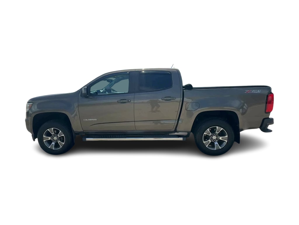Thumbnail: 2017 Chevrolet Colorado - 3
