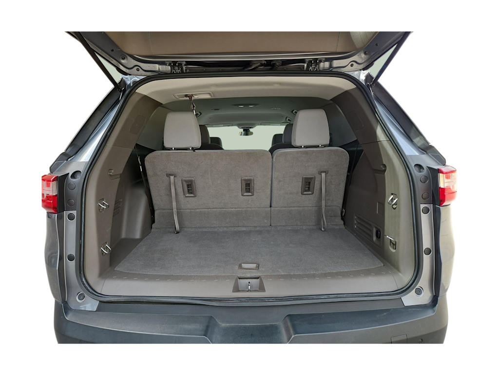 Thumbnail: 2021 Chevrolet Traverse - 18