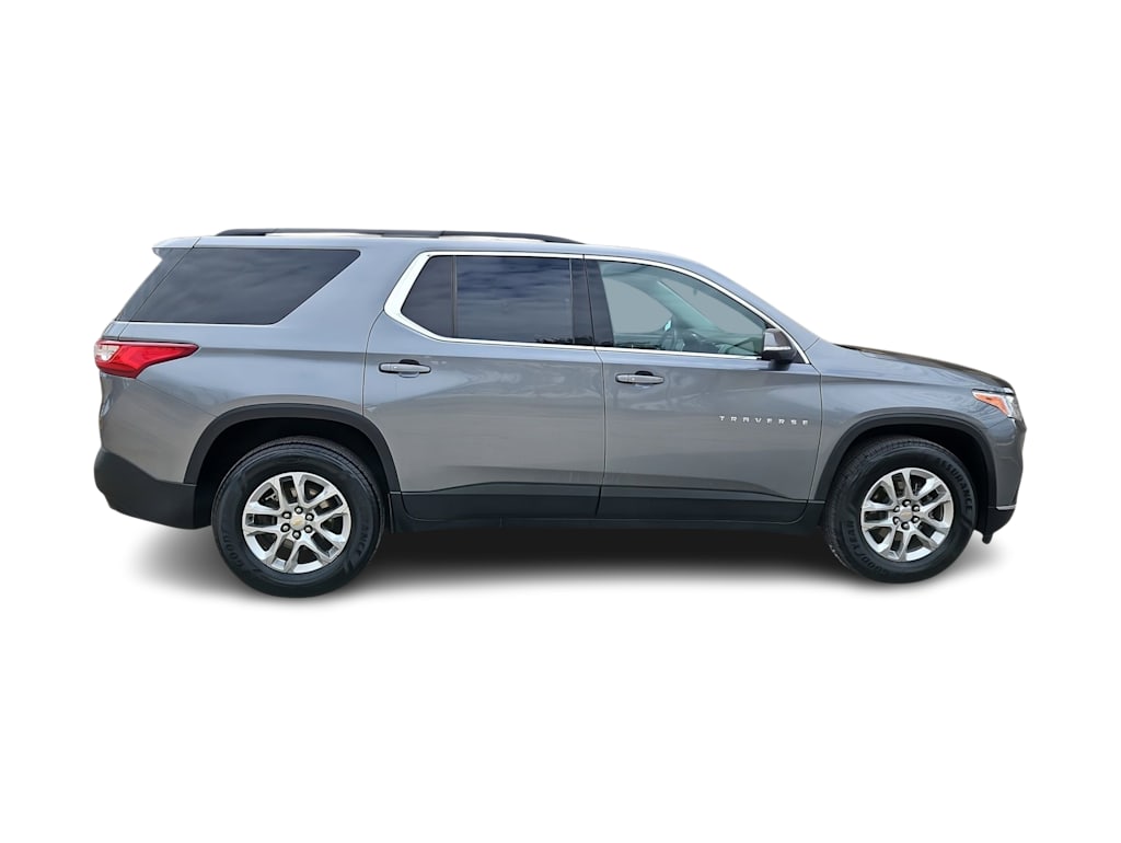 Thumbnail: 2021 Chevrolet Traverse - 23