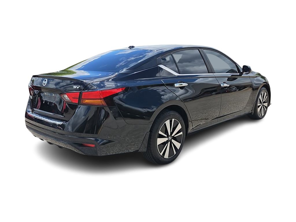 Thumbnail: 2021 Nissan Altima - 21