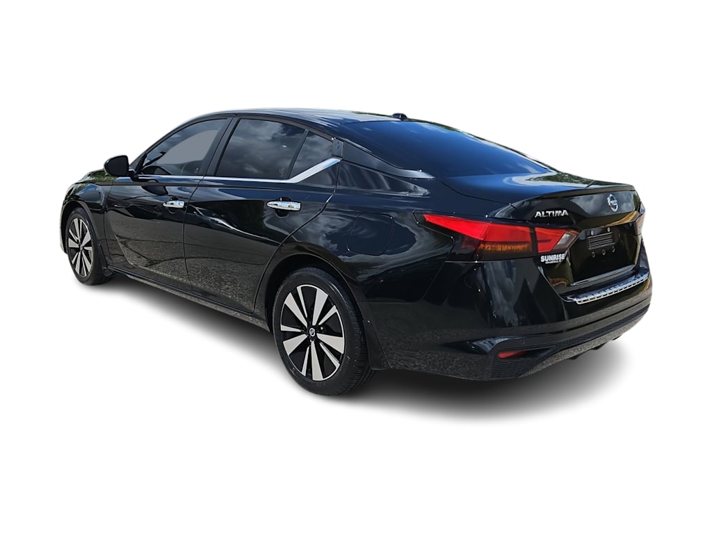 Thumbnail: 2021 Nissan Altima - 4