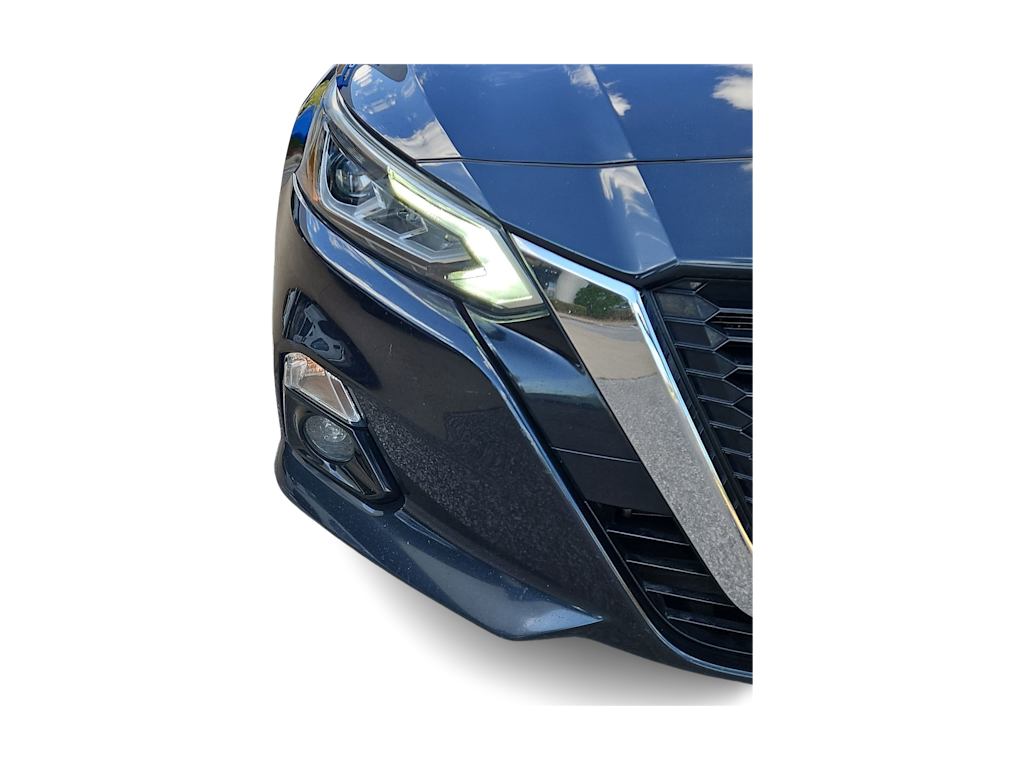 Thumbnail: 2020 Nissan Altima - 16