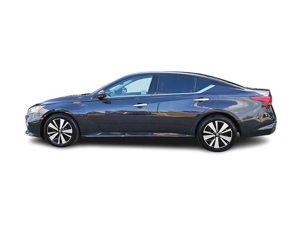 Thumbnail: 2020 Nissan Altima - 3