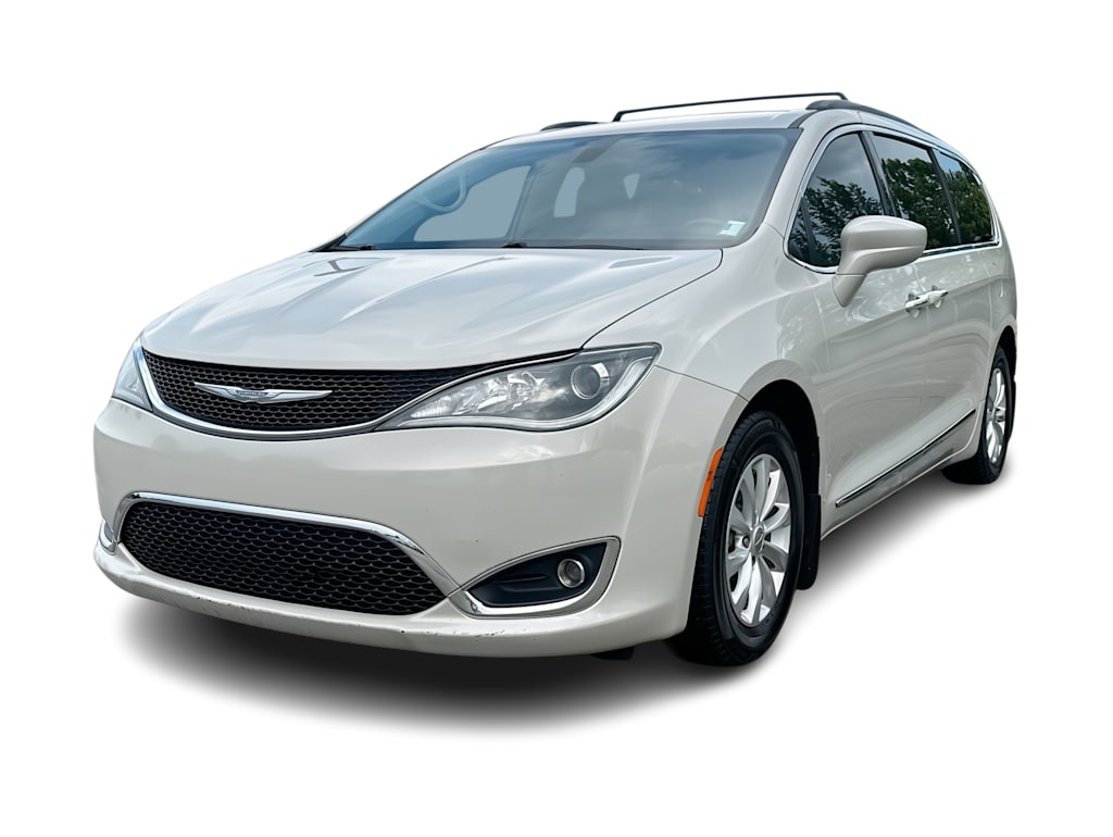 Used 2017 Chrysler Pacifica Touring-L with VIN 2C4RC1BG3HR584703 for sale in Casper, WY
