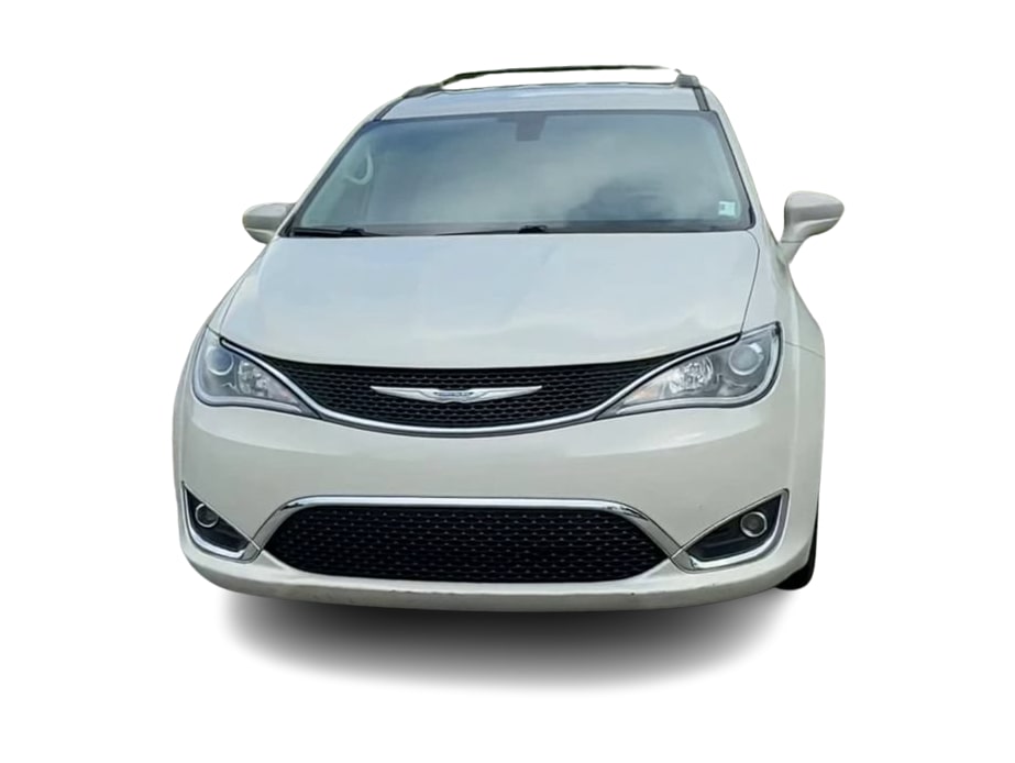 Thumbnail: 2017 Chrysler Pacifica - 6