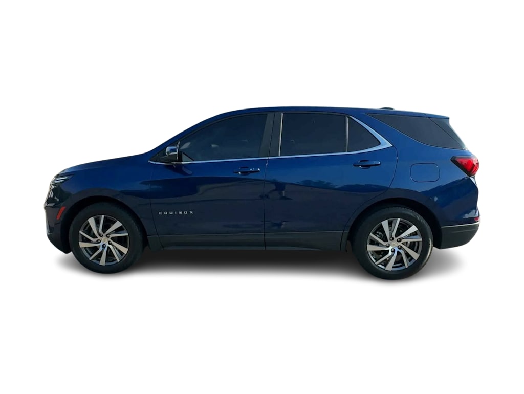 Thumbnail: 2022 Chevrolet Equinox - 3