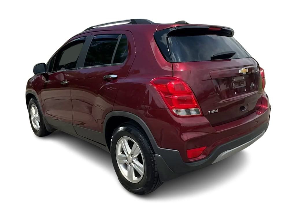 Thumbnail: 2017 Chevrolet Trax - 4