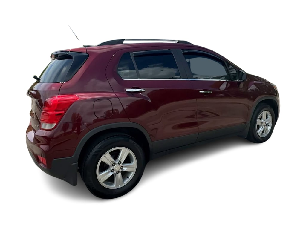 Thumbnail: 2017 Chevrolet Trax - 28