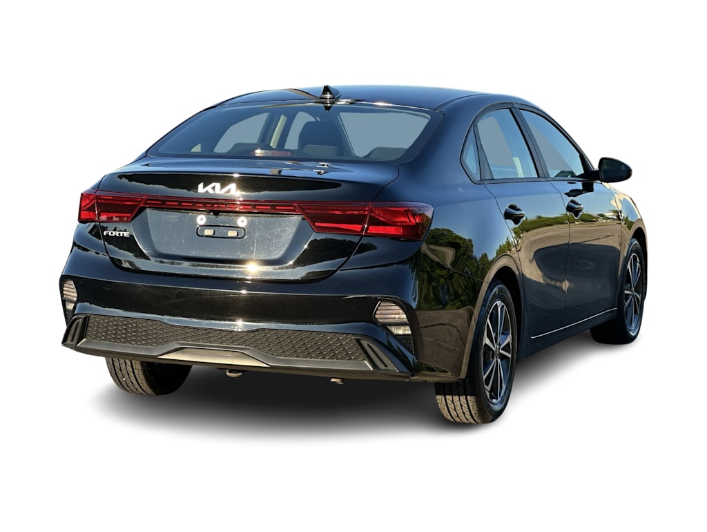 Thumbnail: 2024 Kia Forte - 28