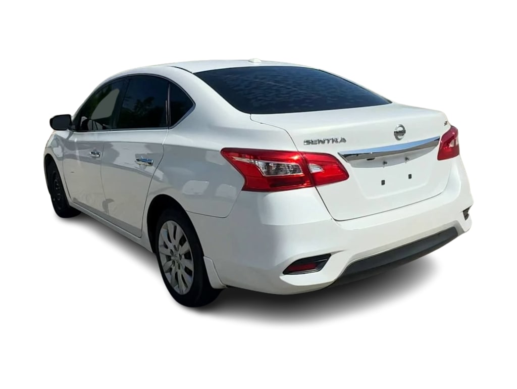 Thumbnail: 2017 Nissan Sentra - 4
