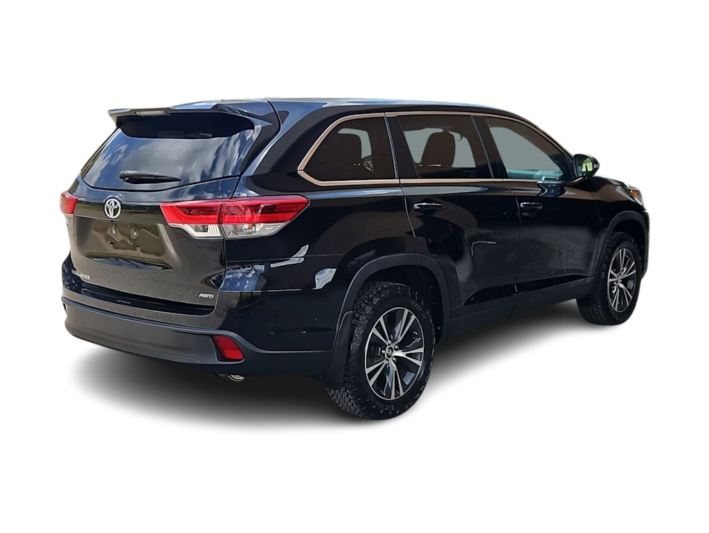 Thumbnail: 2019 Toyota Highlander - 21