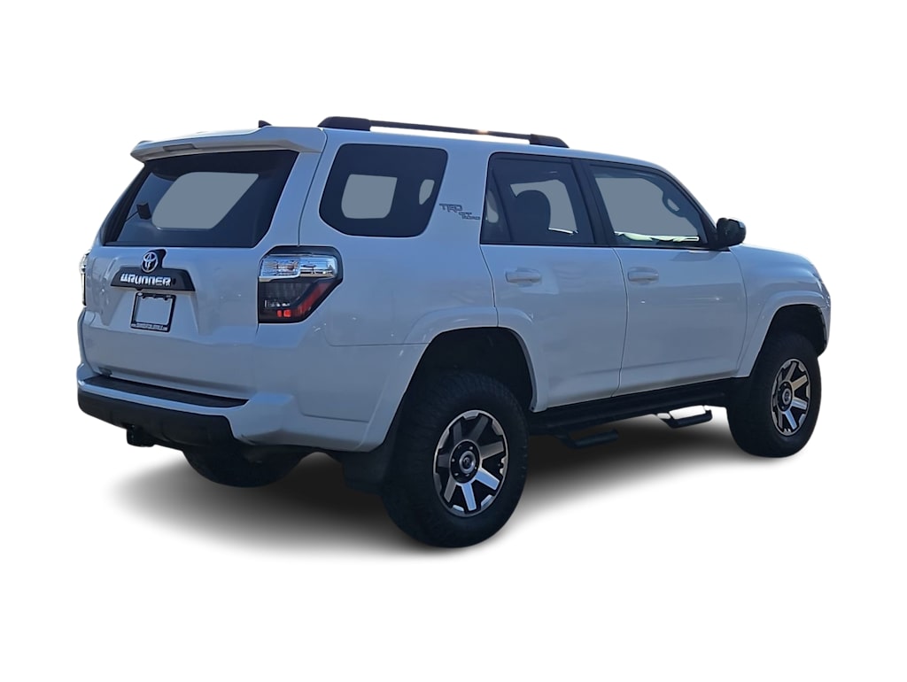 Thumbnail: 2019 Toyota 4Runner - 21