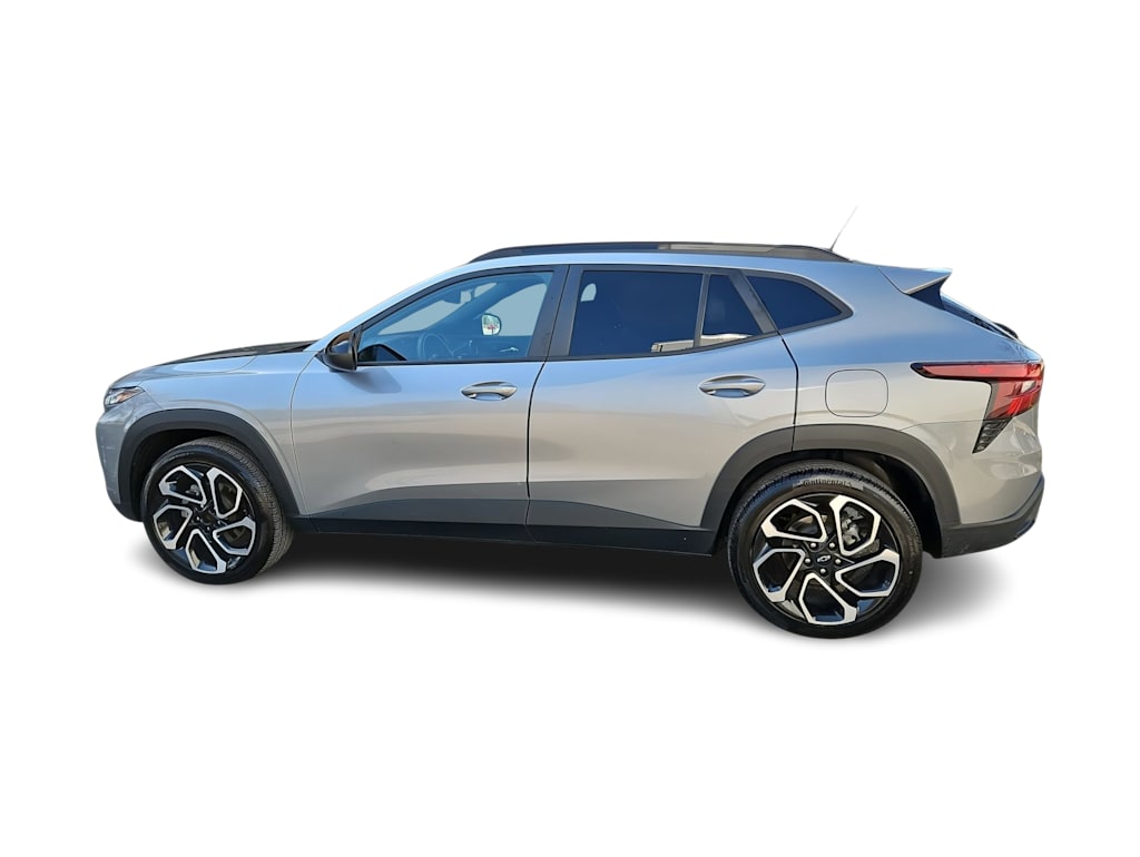 Thumbnail: 2024 Chevrolet Trax - 3