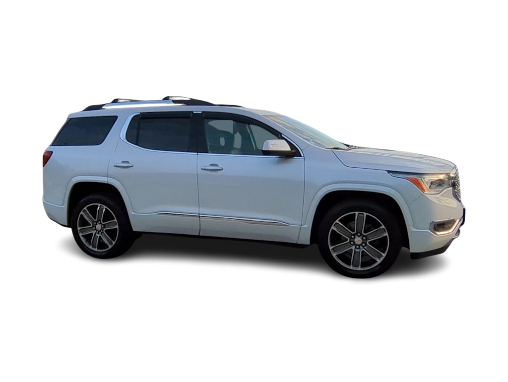 2017 GMC Acadia Denali 18