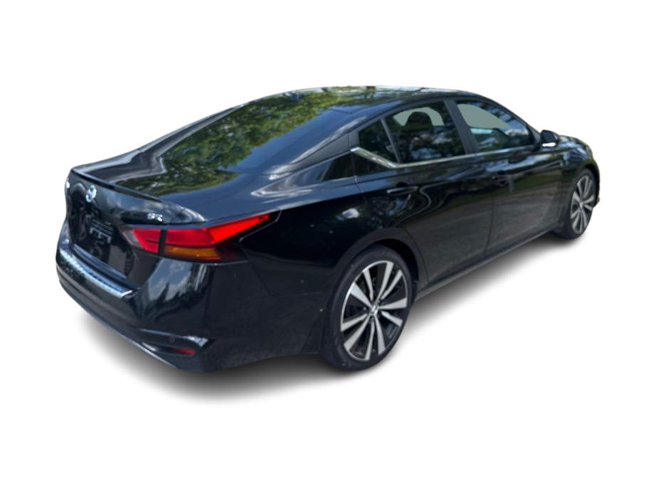 Thumbnail: 2021 Nissan Altima - 17