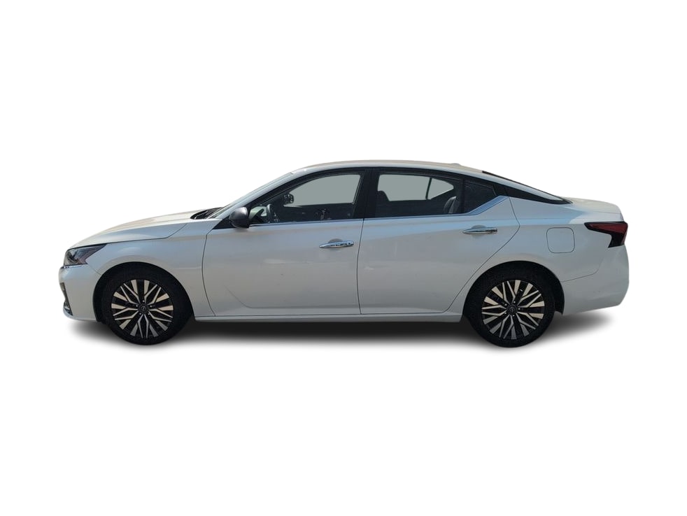 2025 Nissan Altima SV - Photo 3