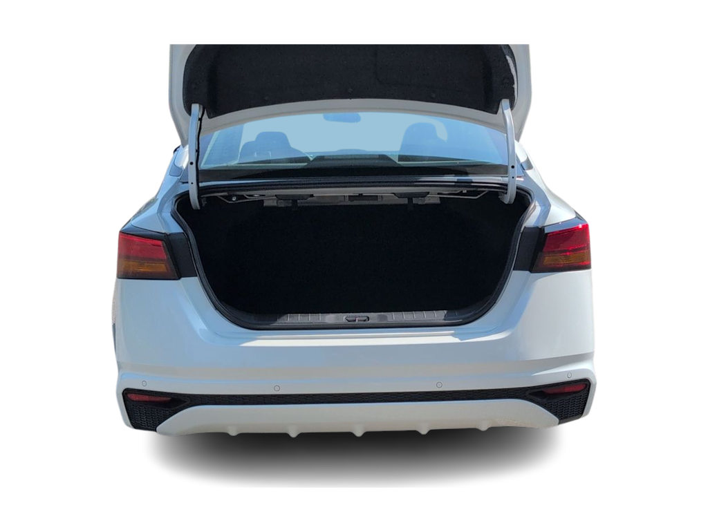 2025 Nissan Altima SV - Photo 17