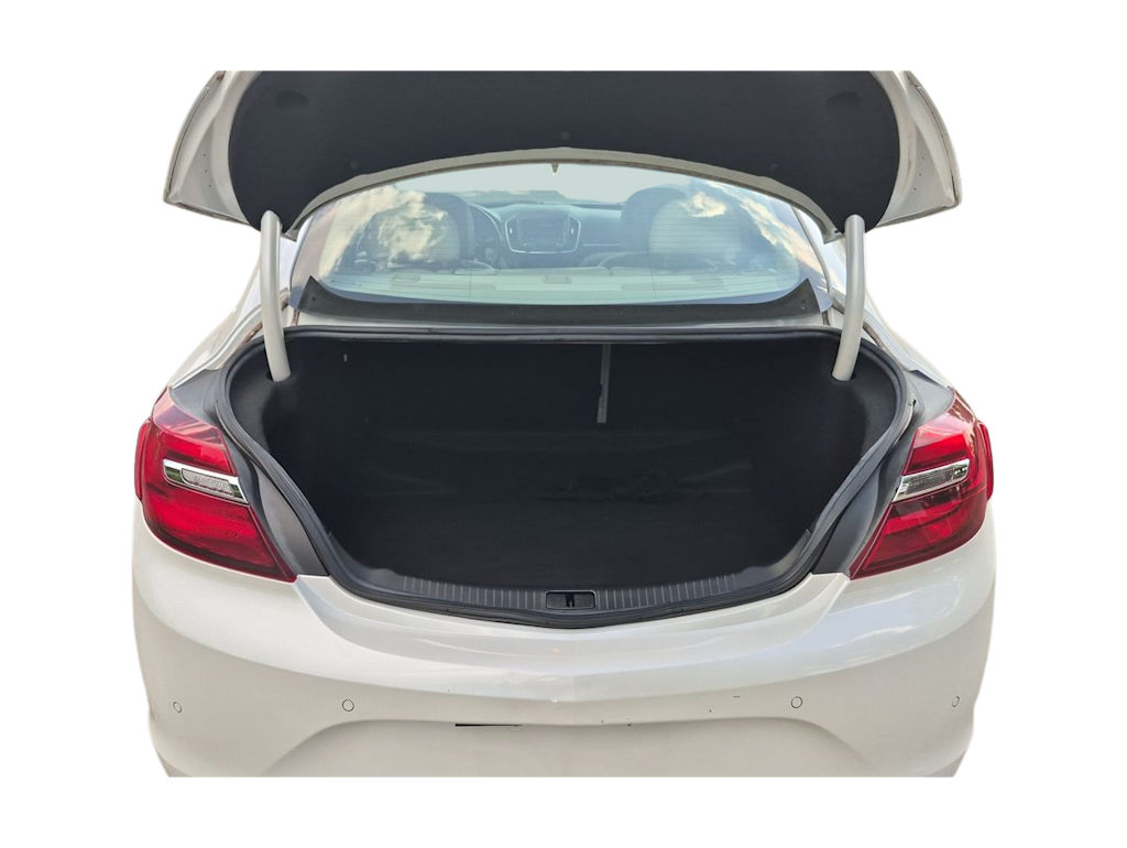 Thumbnail: 2016 Buick Regal - 18