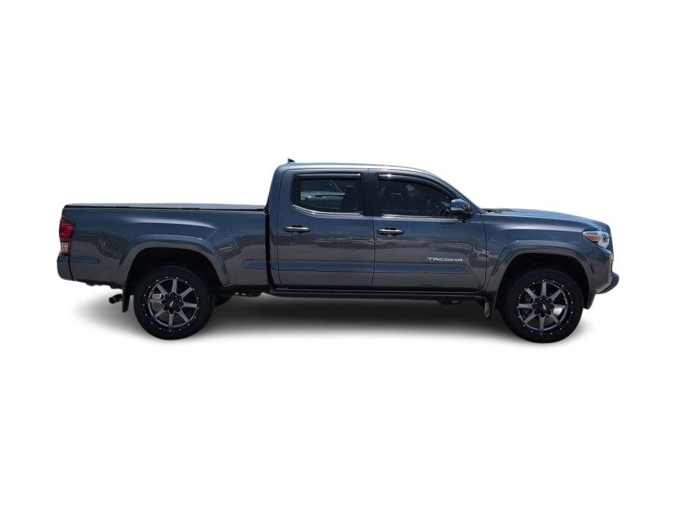 Thumbnail: 2017 Toyota Tacoma - 22