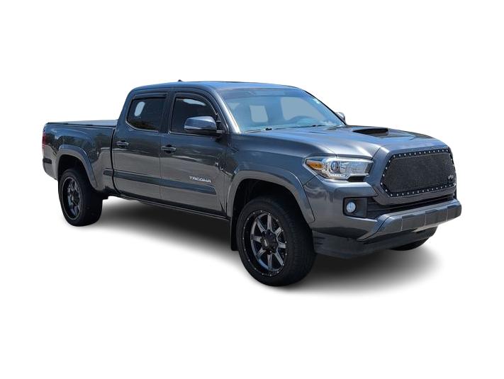 Thumbnail: 2017 Toyota Tacoma - 19