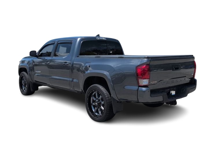 Thumbnail: 2017 Toyota Tacoma - 4