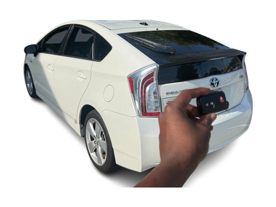 Thumbnail: 2015 Toyota Prius - 3