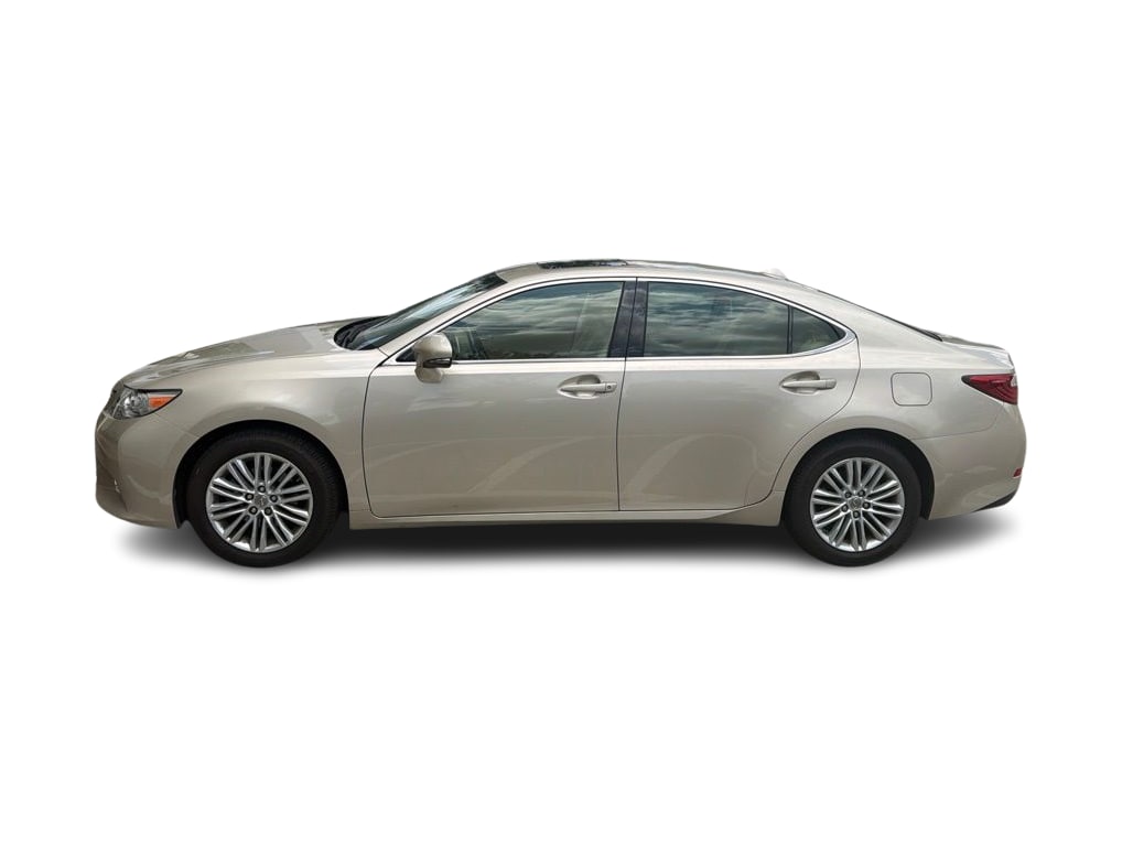 Thumbnail: 2015 Lexus ES - 2