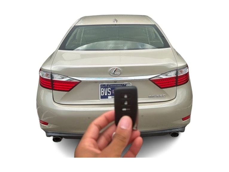 Thumbnail: 2015 Lexus ES - 3