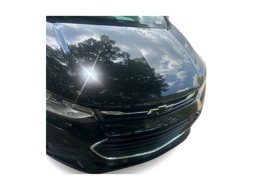 Thumbnail: 2022 Chevrolet Trax - 6