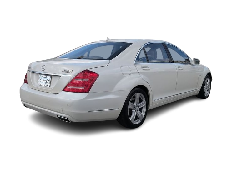 Thumbnail: 2012 Mercedes-Benz S-Class - 22