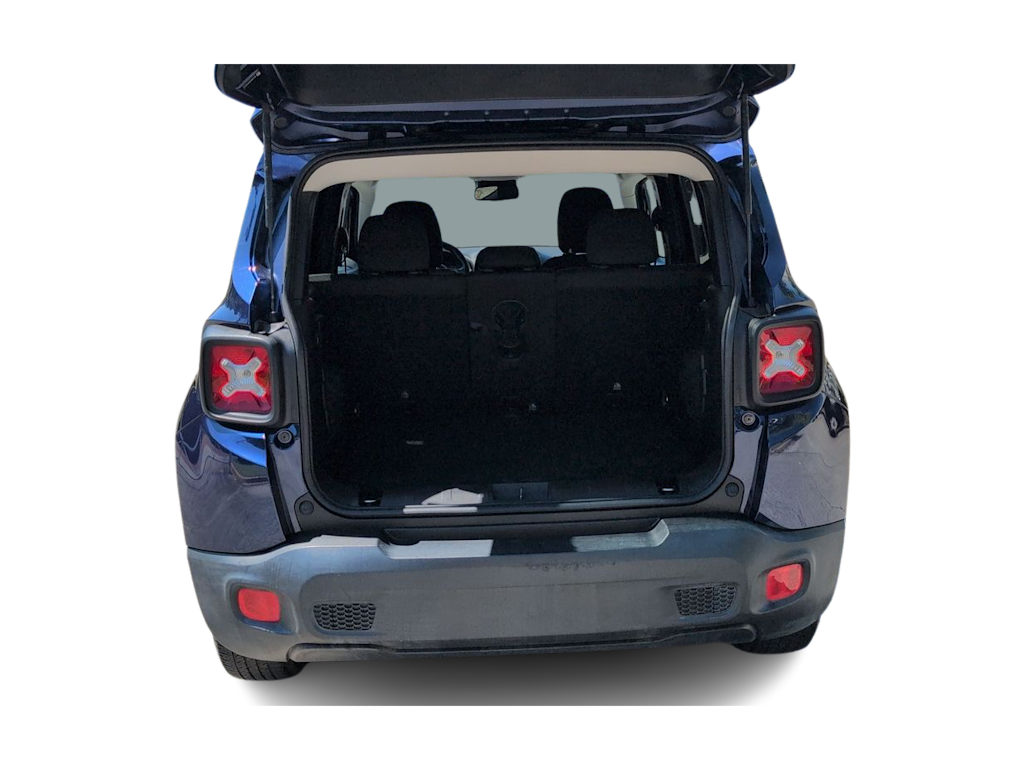 Thumbnail: 2016 Jeep Renegade - 17