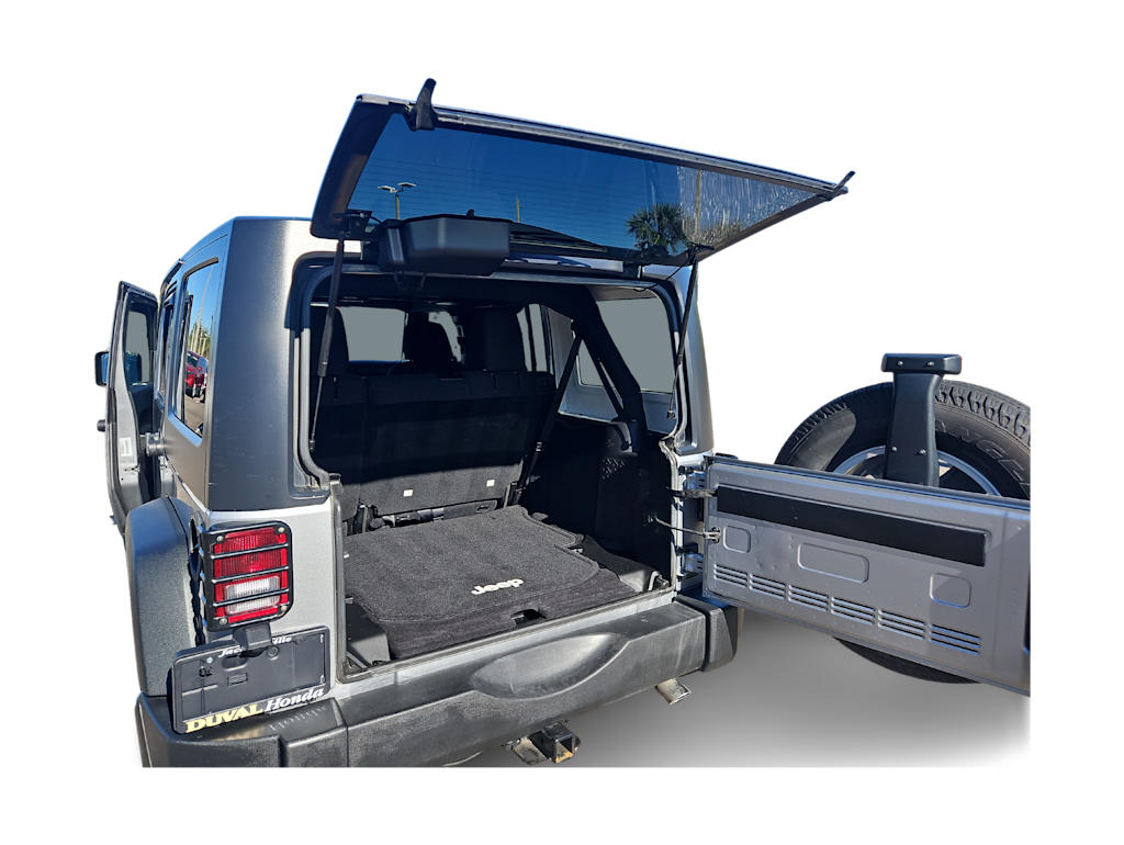 2015 Jeep Wrangler Unlimited Sport 14