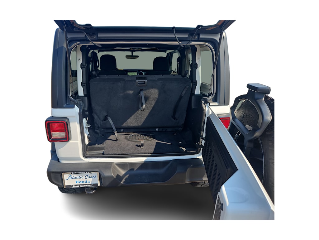 Thumbnail: 2021 Jeep Wrangler - 15