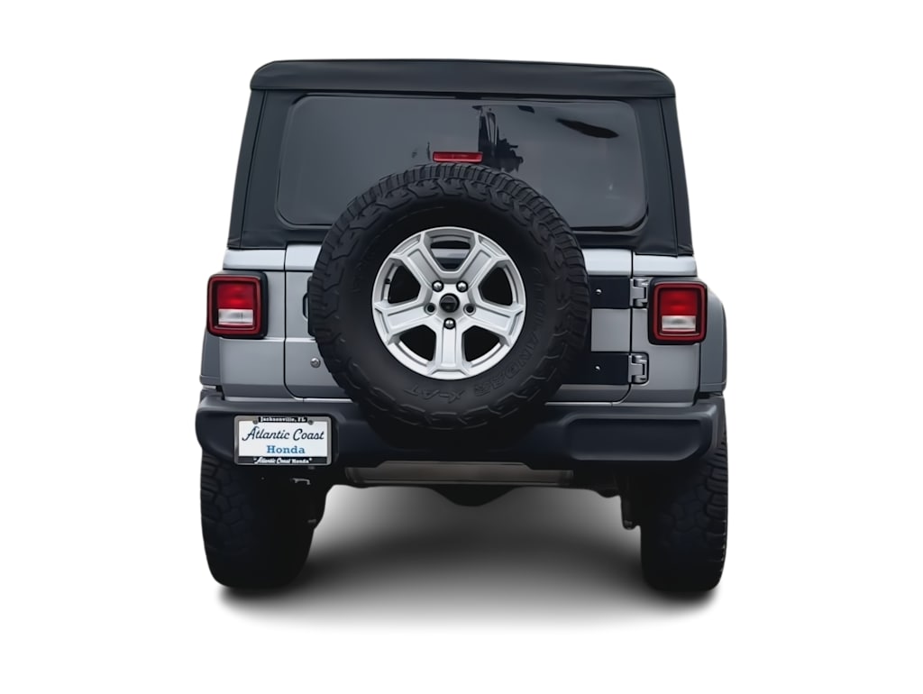 Thumbnail: 2018 Jeep Wrangler - 17