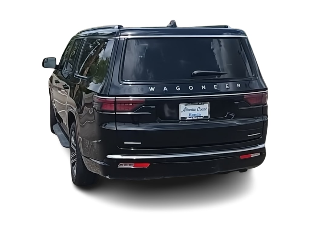 Thumbnail: 2023 Jeep Wagoneer - 17