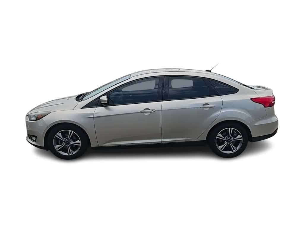 Thumbnail: 2017 Ford Focus - 14