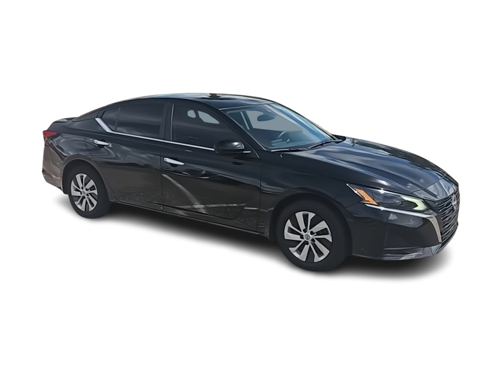 Thumbnail: 2023 Nissan Altima - 15