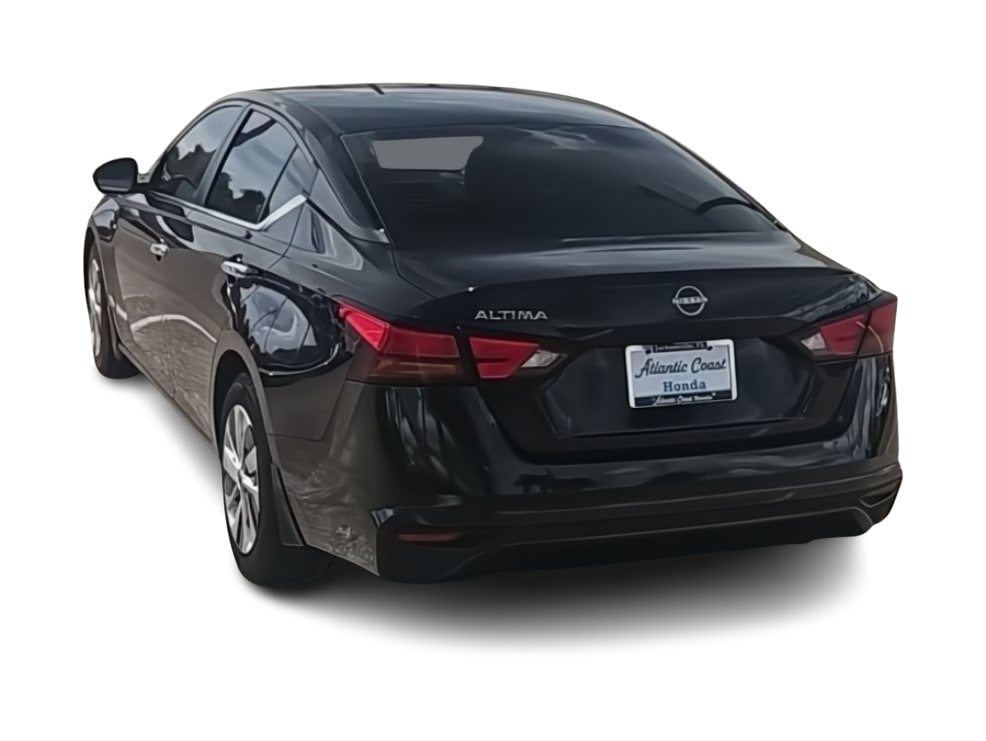 Thumbnail: 2023 Nissan Altima - 18