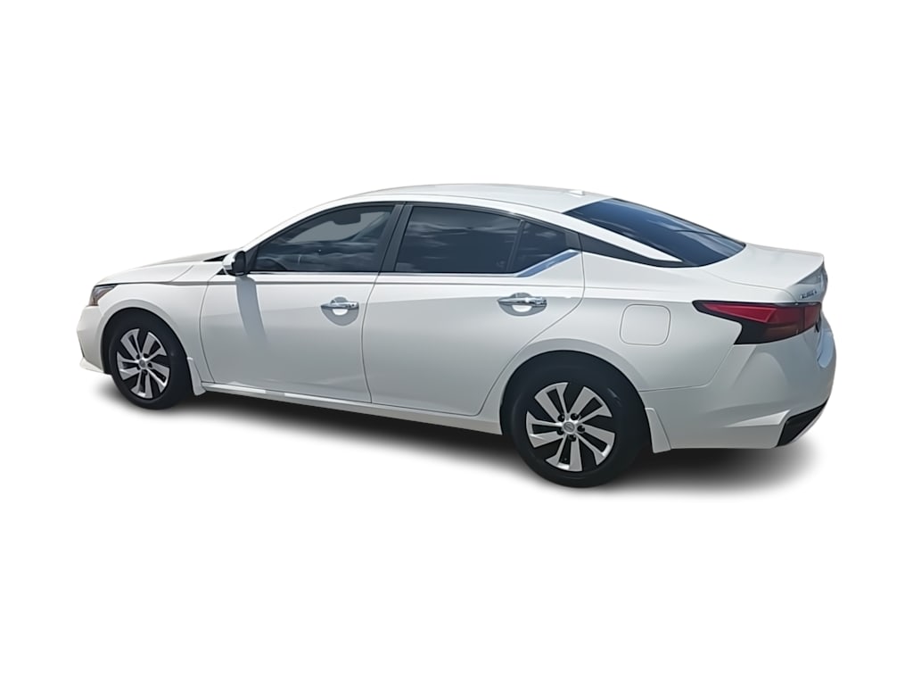 Thumbnail: 2020 Nissan Altima - 15